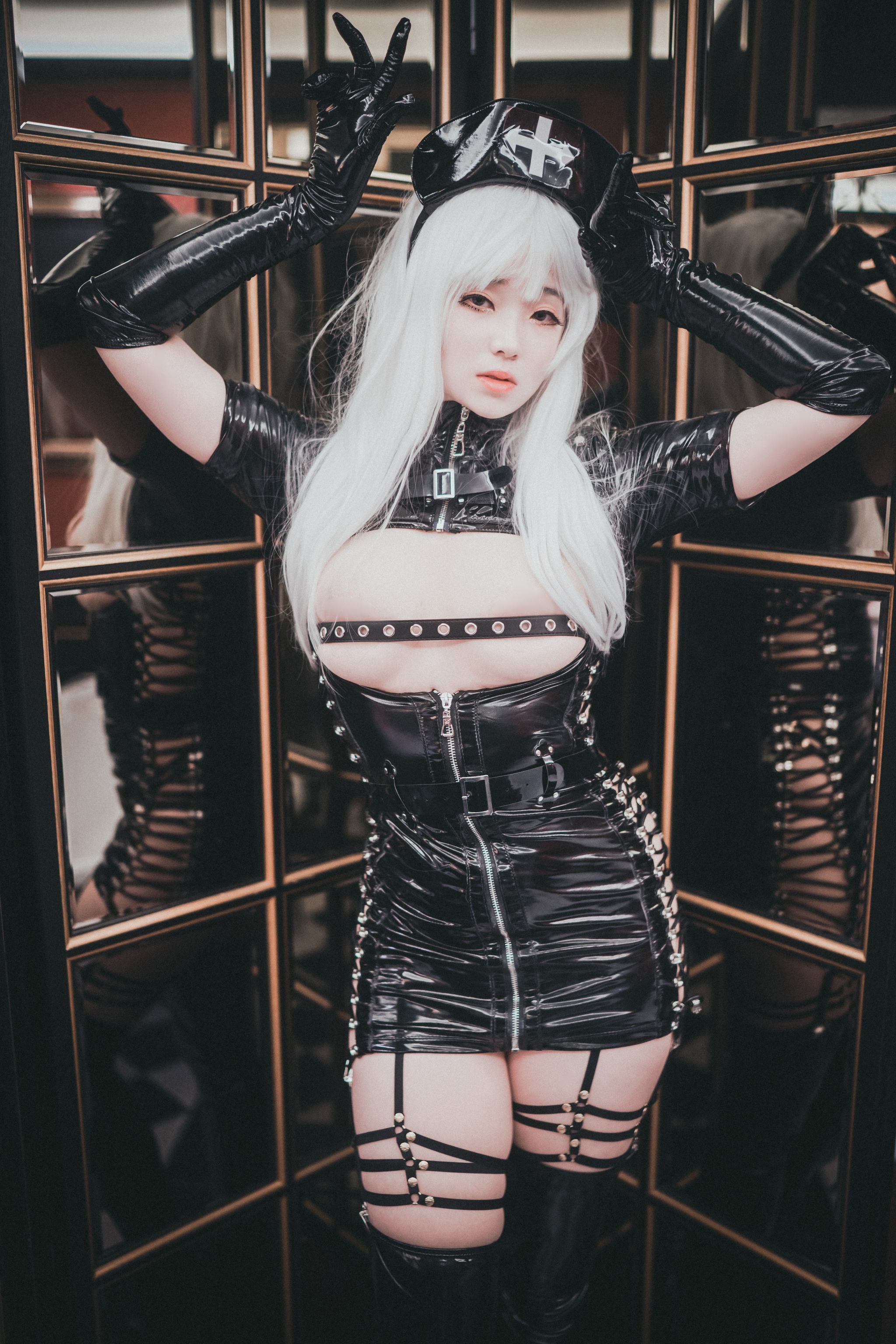 图片[1]-Bambi – NO.015 Poisonous Nurse [70P]-XikXak